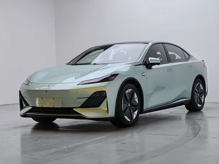 Фото 1 - Changan Deepal SL03