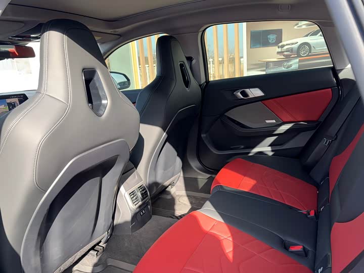 Фото 8 - BMW 2 Series