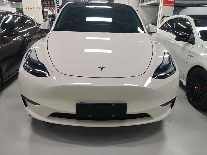 Photo 2 - Tesla Model Y