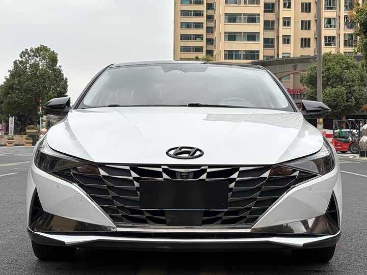 Фото 2 - Hyundai Elantra N line