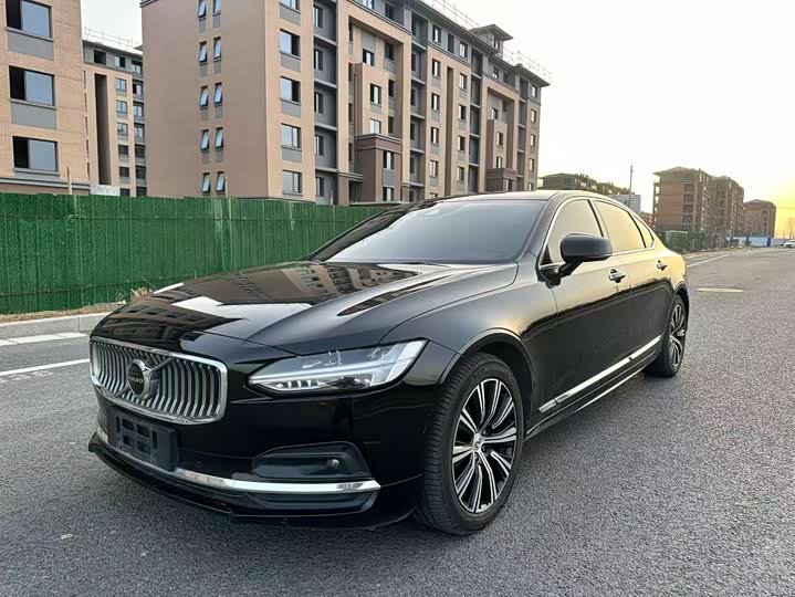 Photo 1 - Volvo S90