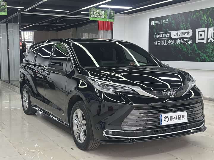 Фото 2 - Toyota Sienna