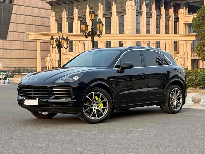 Фото 1 - Porsche Cayenne Hybrid