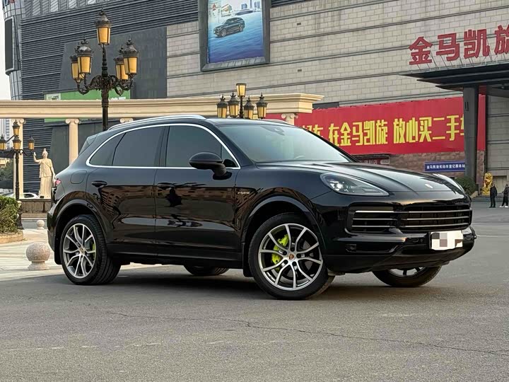 Фото 3 - Porsche Cayenne Hybrid