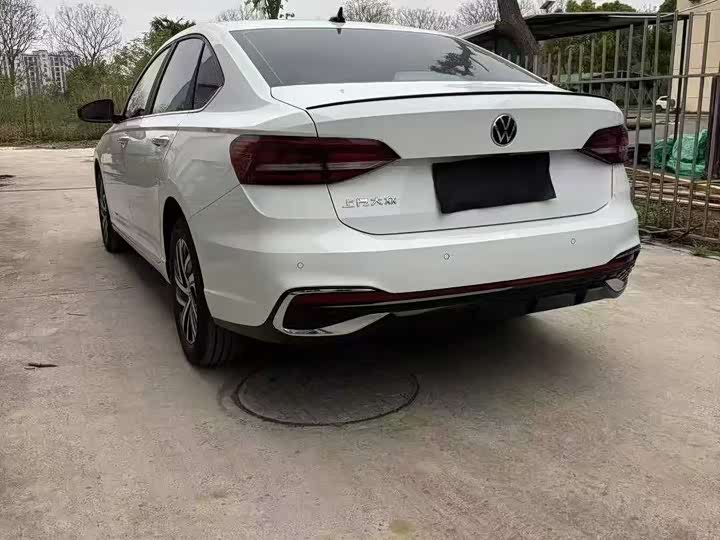 Фото 7 - Volkswagen Lavida