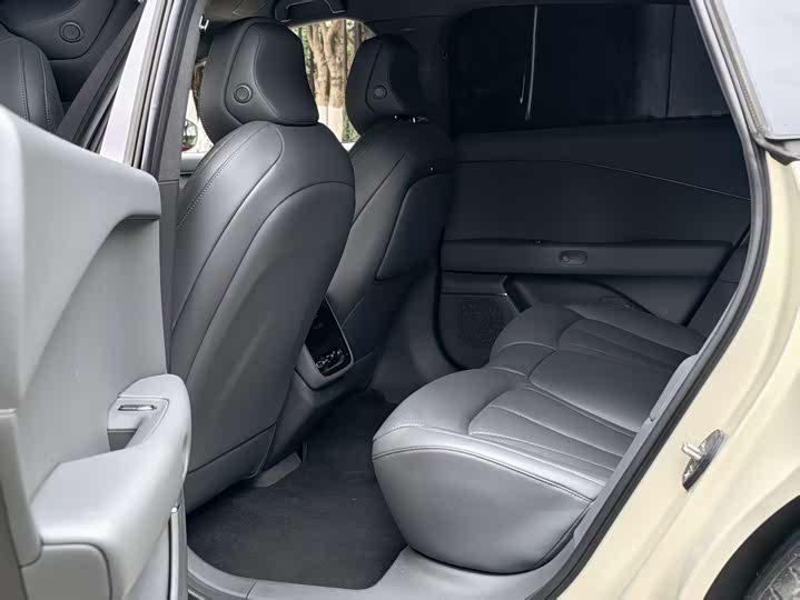 Фото 9 - XPeng F57