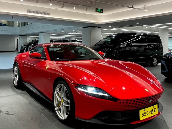 Фото 3 - Ferrari Roma