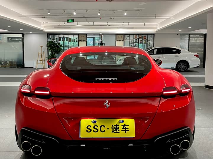 Фото 6 - Ferrari Roma