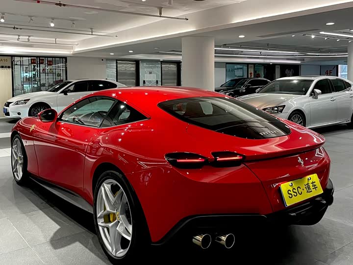 Фото 7 - Ferrari Roma