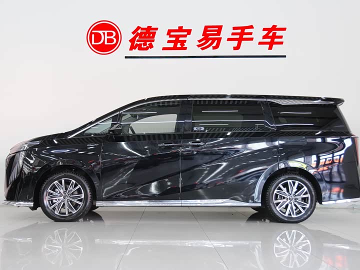 Фото 3 - GAC Trumpchi M8