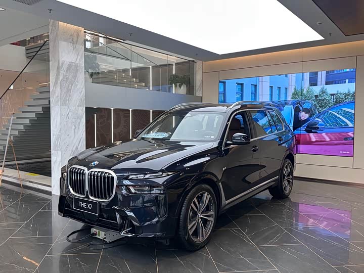 Фото 1 - BMW X7