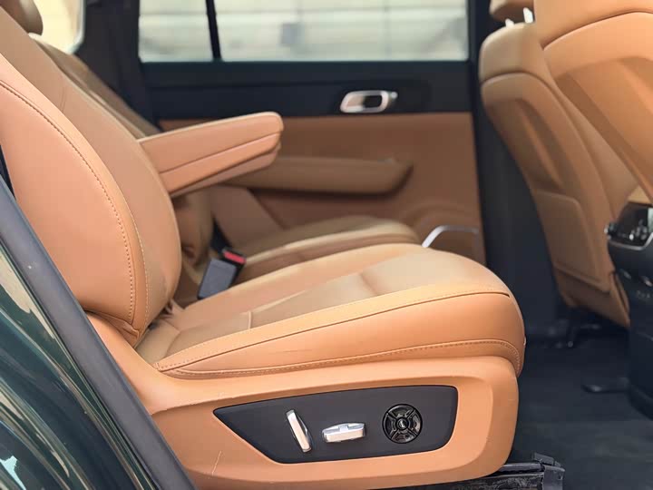 Фото 6 - LiXiang One