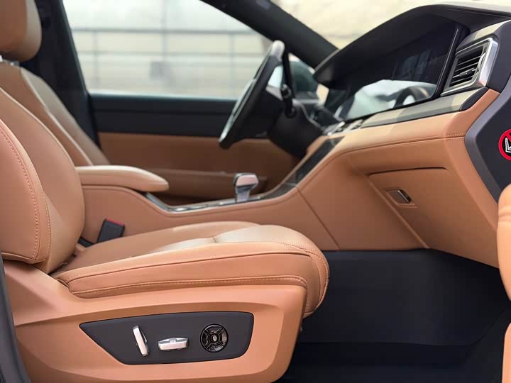 Фото 7 - LiXiang One