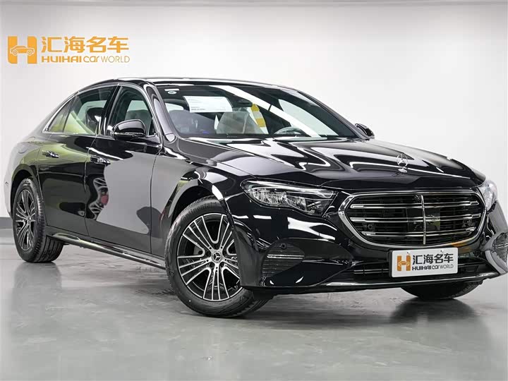 Photo 3 - Mercedes-Benz E-Class