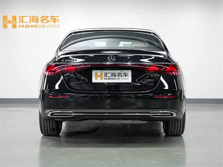 Photo 5 - Mercedes-Benz E-Class