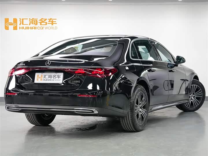 Photo 6 - Mercedes-Benz E-Class