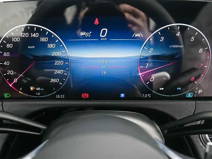 Photo 7 - Mercedes-Benz E-Class