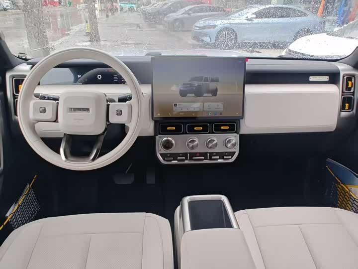 Фото 6 - Chery iCar V23