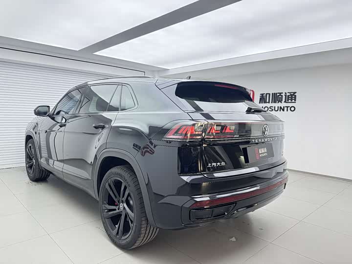 Photo 7 - Volkswagen Teramont X