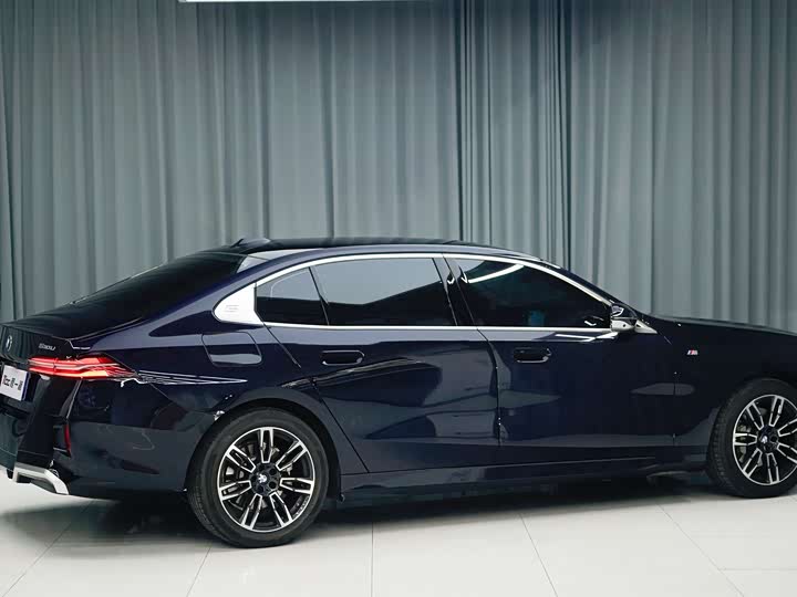 Фото 4 - BMW 5 Series