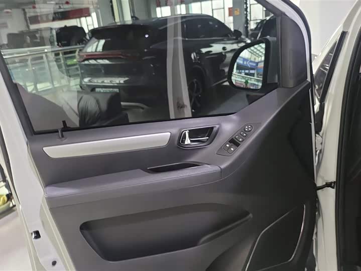 Фото 7 - Maxus G20