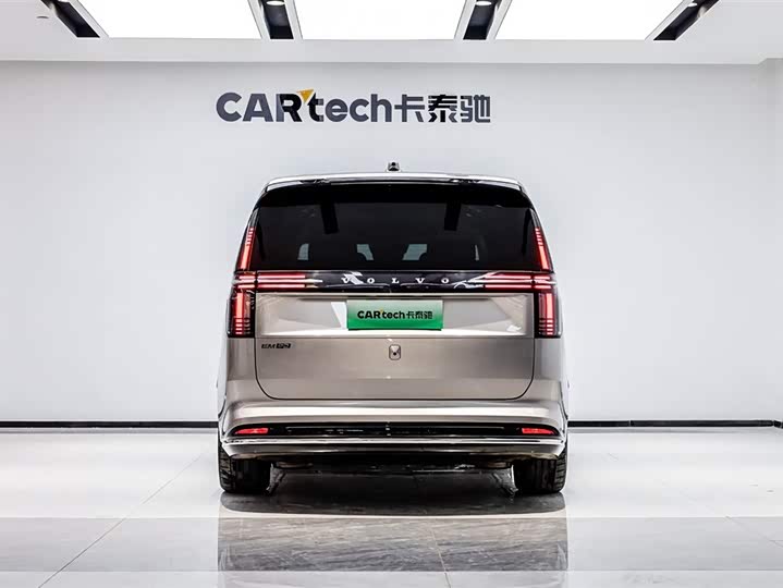 Фото 8 - Volvo EM90