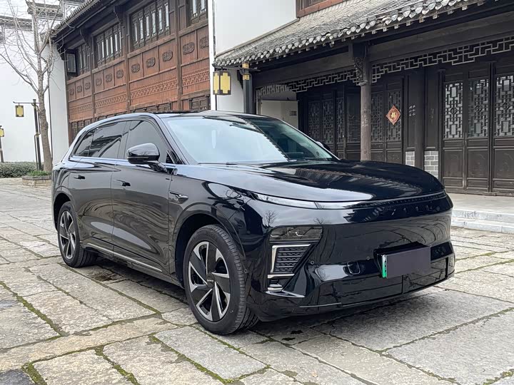 Photo 3 - Exeed Sterra ET