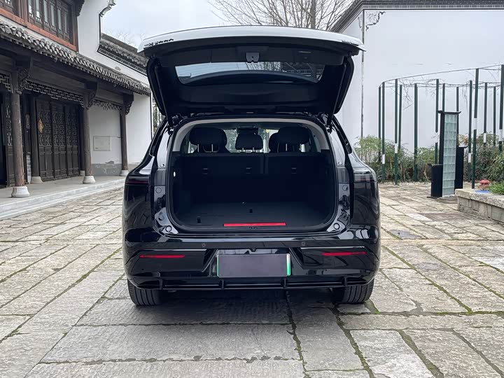 Photo 7 - Exeed Sterra ET