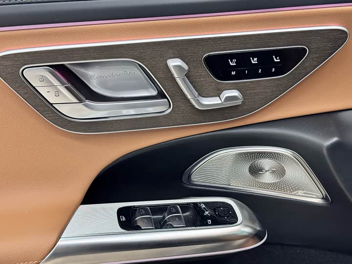 Фото 6 - Mercedes-Benz E-Class