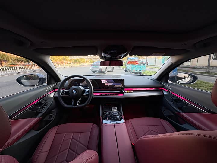 Фото 9 - BMW 5 Series