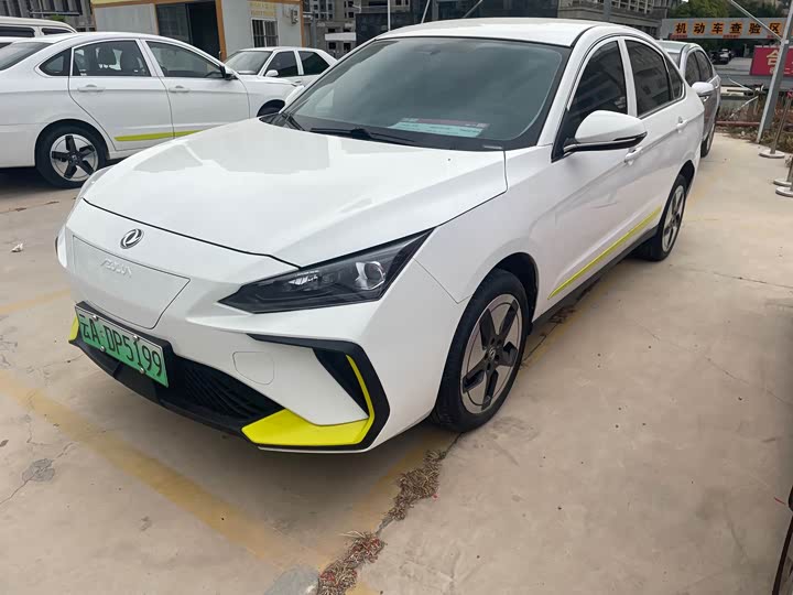 Фото 1 - Dongfeng Aeolus E70