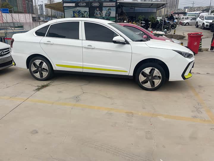 Фото 4 - Dongfeng Aeolus E70