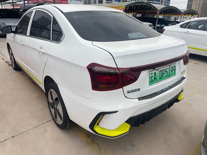 Фото 6 - Dongfeng Aeolus E70