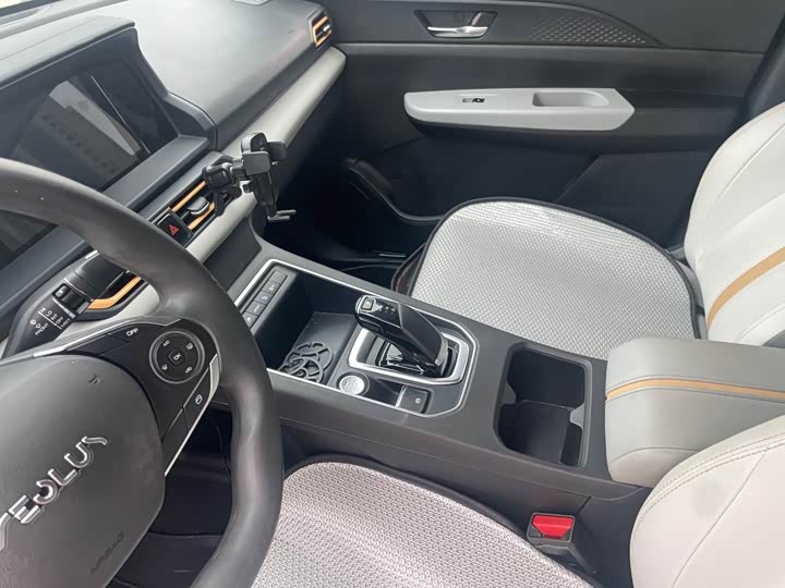 Фото 9 - Dongfeng Aeolus E70