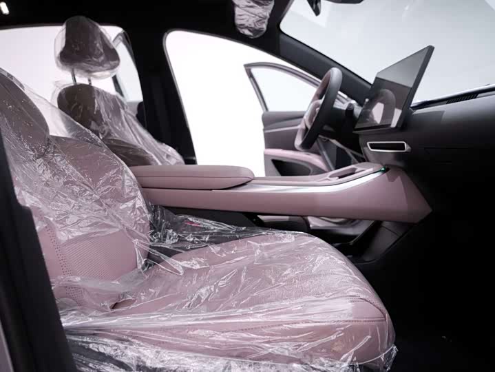 Фото 4 - XPeng Mona M03