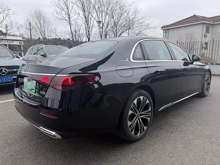 Фото 2 - Mercedes-Benz E-Class Hybrid