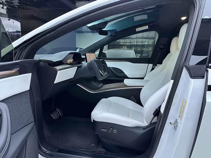 Фото 7 - Tesla Model X