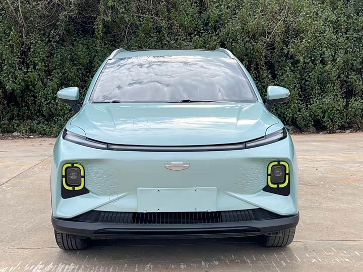 Фото 2 - Geely Geometry E Firefly