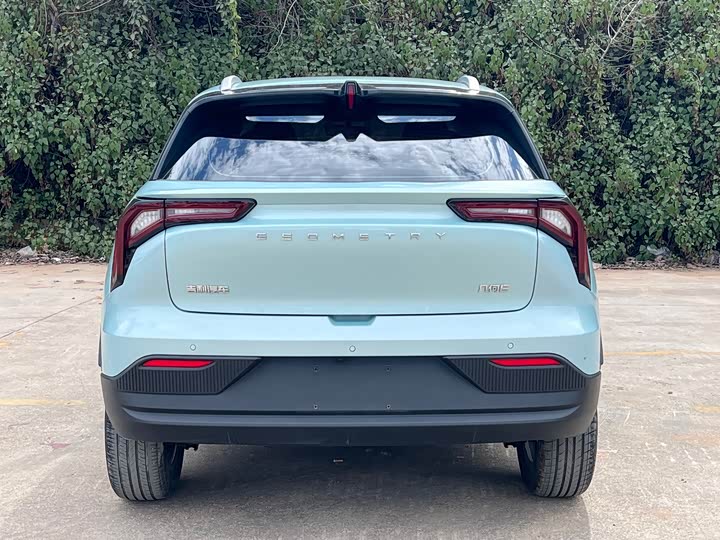 Фото 6 - Geely Geometry E Firefly