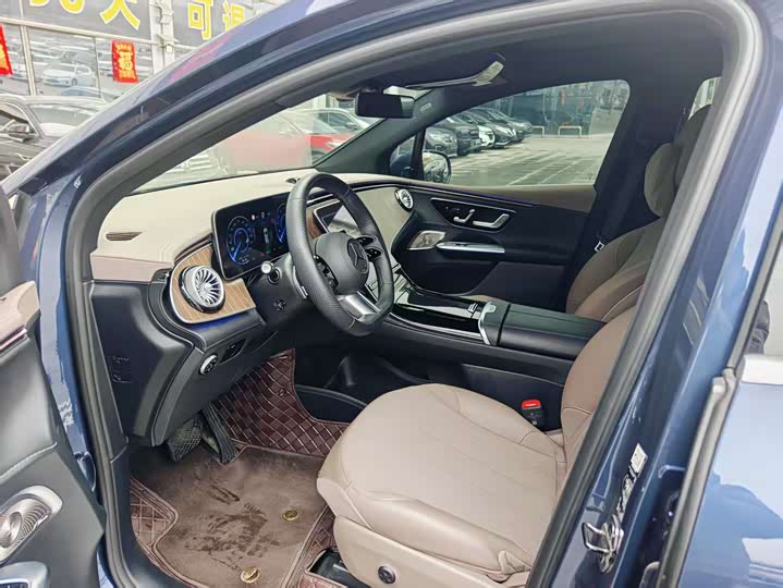 Фото 6 - Mercedes-Benz EQE SUV