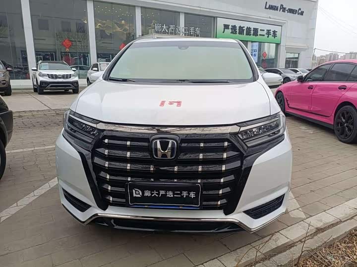 Фото 2 - Honda Elysion