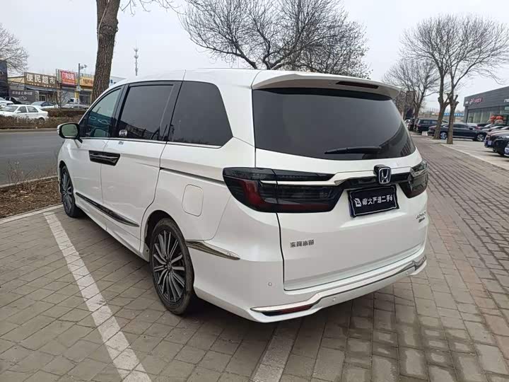 Фото 6 - Honda Elysion