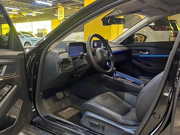 Фото 4 - Honda Accord