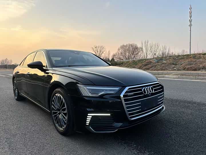 Фото 3 - Audi A6L Hybrid