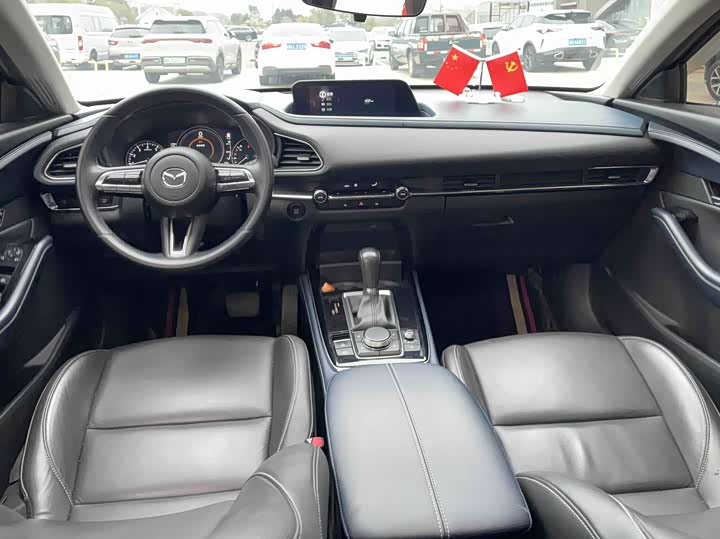 Фото 9 - Mazda CX-30