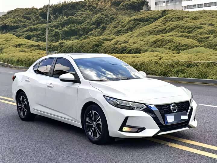 Фото 3 - Nissan Sylphy