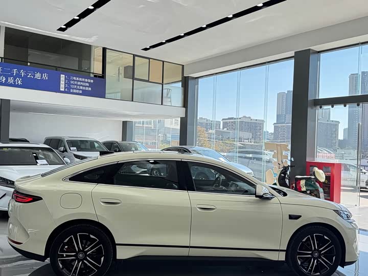 Фото 6 - BYD Qin L