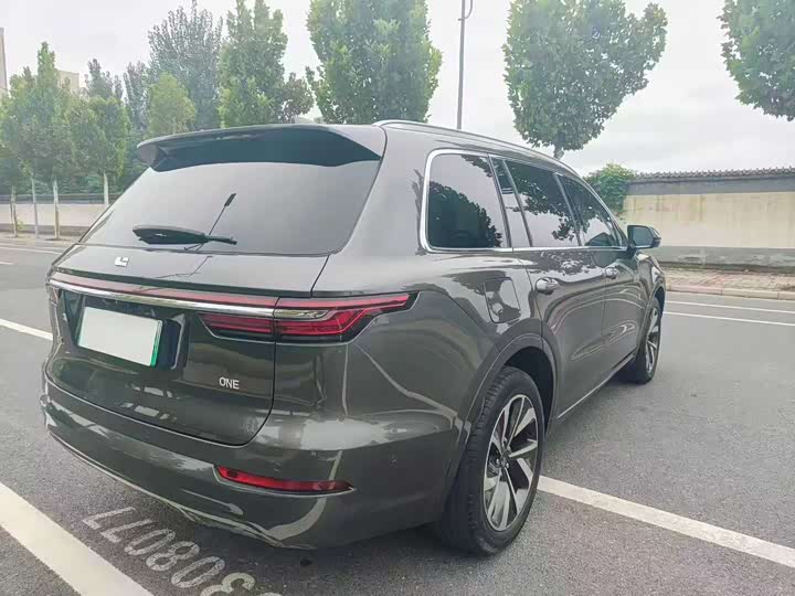 Фото 7 - LiXiang One