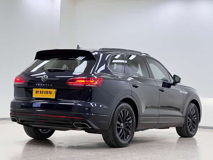 Фото 7 - Volkswagen Touareg