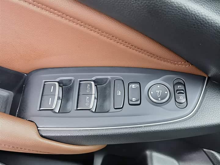 Фото 9 - Honda Inspire